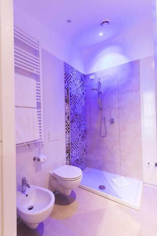 Отель Residenza Degli Artisti Триест Экстерьер фото